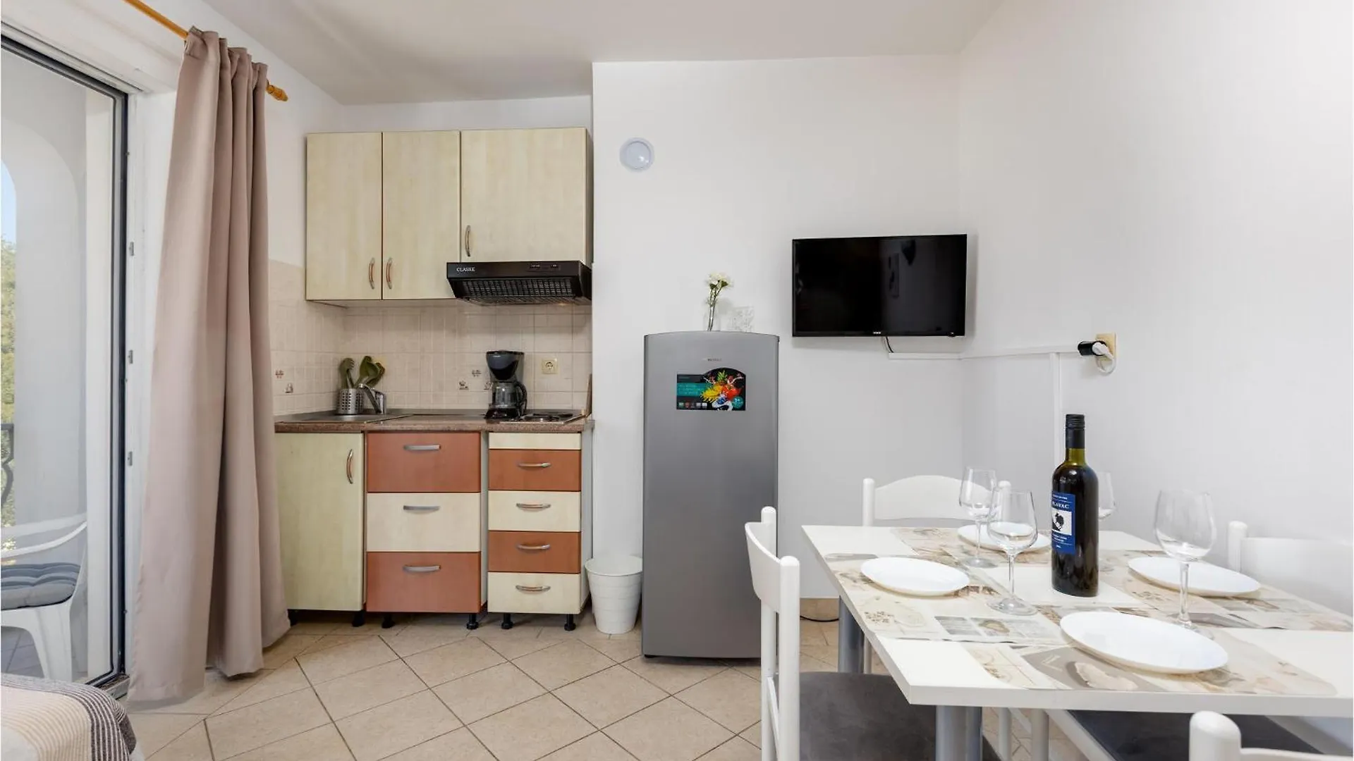 1 Bedroom Nice Apartment In Gabonjin
